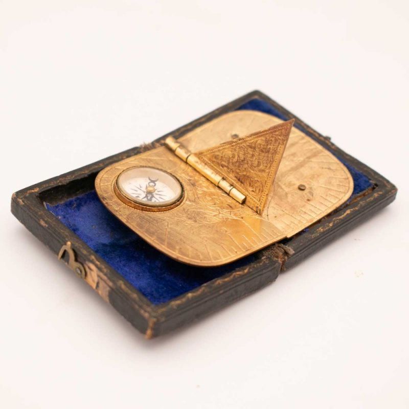BAUM Folding Brass Pocket Sundial 1